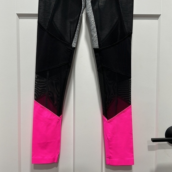 Victoria’s Secret PINK High-Waist Leggings - Picture 5 of 14